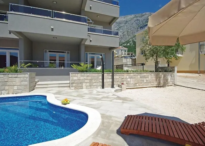 Em Apartament Makarska