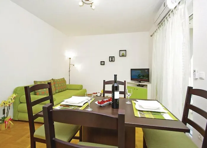 Em Apartament Makarska